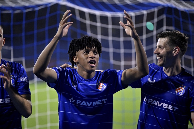 启动引进程, 一线队及葡 启动引进程, 一线队及葡